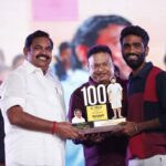 Pradeep Ranganathan Instagram - 100 Days of #Comali Happy to get the award from the Chief Minister of Tamilnadu . Comali team is happy to achieve this feat after a long time :) Thankyou @dr.isharik.ganesh sir #JayamRavi sir . @aarti.ravi @hiphoptamizha @jeeva.jpg @kajalaggarwalofficial @samyuktha_hegde @shivashahra_official @ananthi_rj @vksara