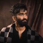 Pradeep Ranganathan Instagram - Whole credits to the very sweet team below . Everyone the photographer , stylist , designer, makeup artist , hair stylist , editor ,assistants ,light men were so cool and talented☺️ Photographer @gk_.photography._ Stylist @paviiiee_08 Designer @vurccidali Makeup @vaishusmakeuprevamp Assis @_dhinesh_siva_ Retouch @harry_dane_retouch Hair @s_h_a_r_a_n_s_t_y_l_i_s_t