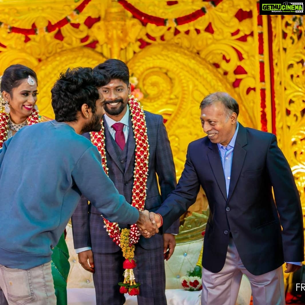 Pradeep Ranganathan - 42.2K Likes - ☺☺