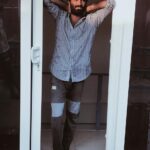 Pradeep Ranganathan Instagram - Idhan sun kissed ah :P After 24 hours of shoot being drenched in water :D Pc : @manibboyz