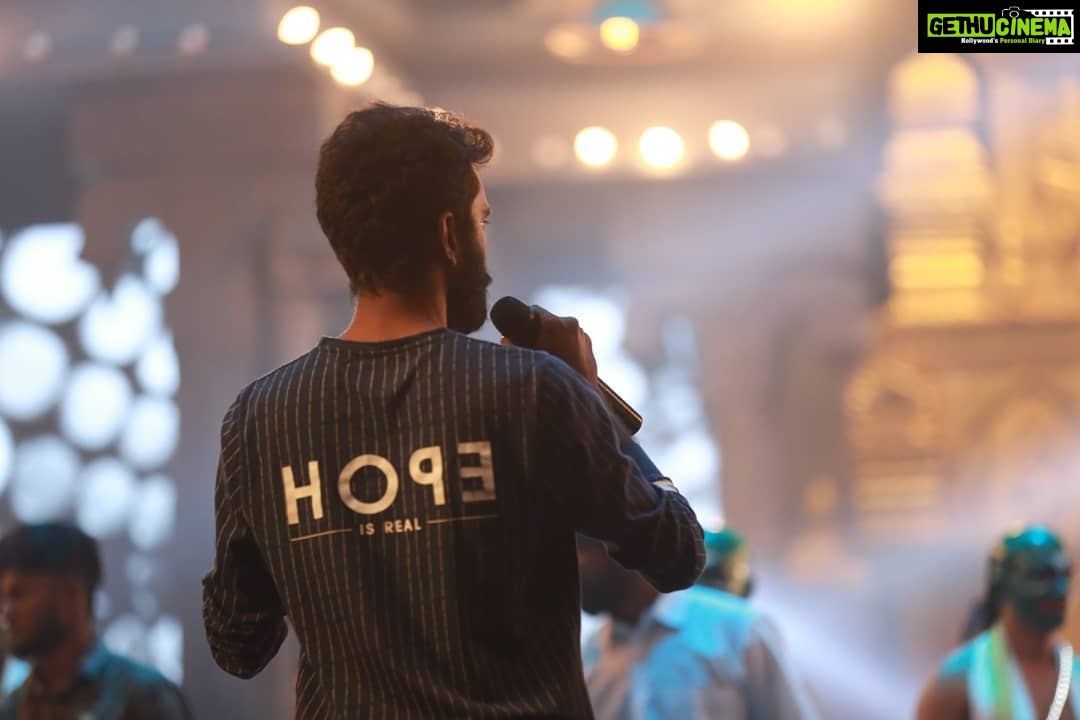 Pradeep Ranganathan Instagram - "Hope" is The word :) #JayamRavi24 #SongShoot #PaisaNote