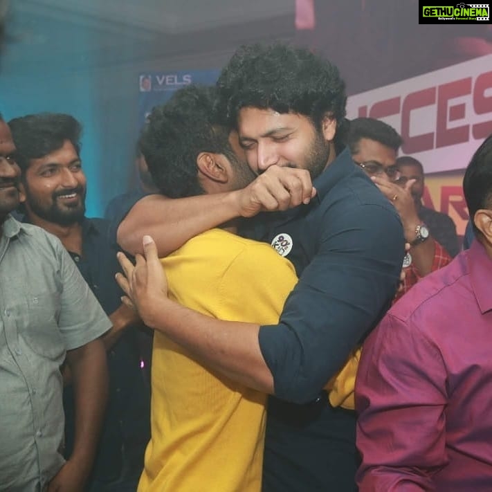 Pradeep Ranganathan - 76.5K Likes - What more can I ask for ❤❤❤❤❤ He took care of me like his son ❤❤❤❤❤ Happyyyyyyyyyyyyyyyyyyyyyyy ❤❤❤❤❤❤❤❤
@aarti.ravi
#Comali