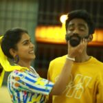 Pradeep Ranganathan Instagram - Nikitha @samyuktha_hegde is coming for you :D #Comali #ReleasingOnAugust15