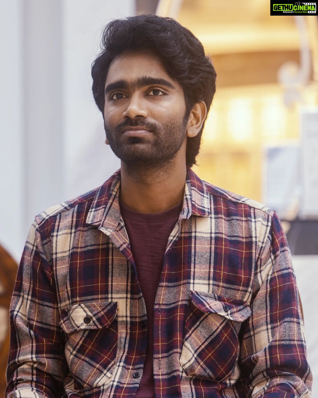 Pradeep Ranganathan - 154.1K Likes - Open your heart to receive positivity :)
#Lovetoday
#PradeepRanganthan