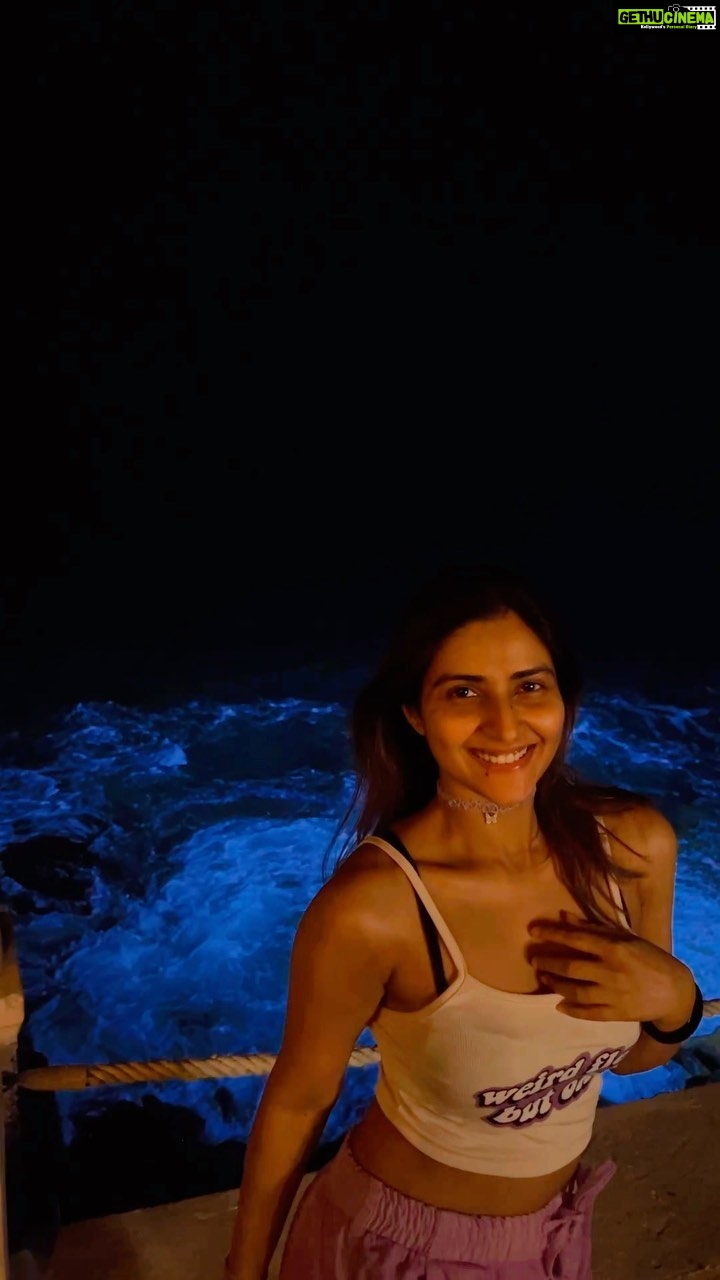 Pranutan Bahl Instagram - a little calm in the chaos 🌊✨💜 Sri Lanka