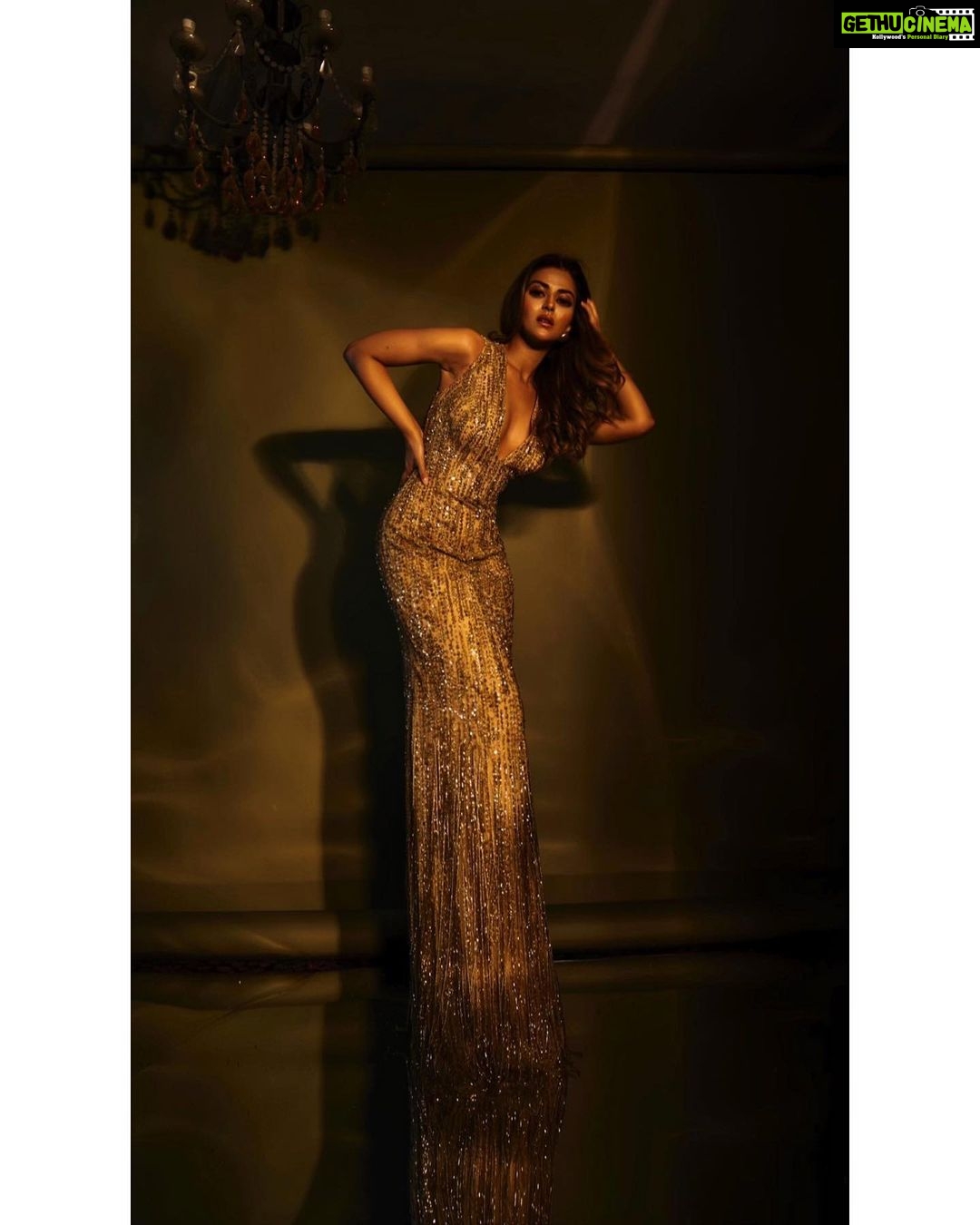 Pranutan Bahl Instagram - gold storage π― #FILMFAREOTTAWARDS β¨ so excited to be nominated for #Helmet π€ Outfit- @shivaniawastyofficial Stylist- @karishmashaikhh Assistant stylist- @_kashishjainnn Earrings- @misho_designs Rings- @misho_designs@ inaya_accessories Makeup- @shankarsawantmakeup Hair- @sunny_hairr Photography- @rohnpingalay