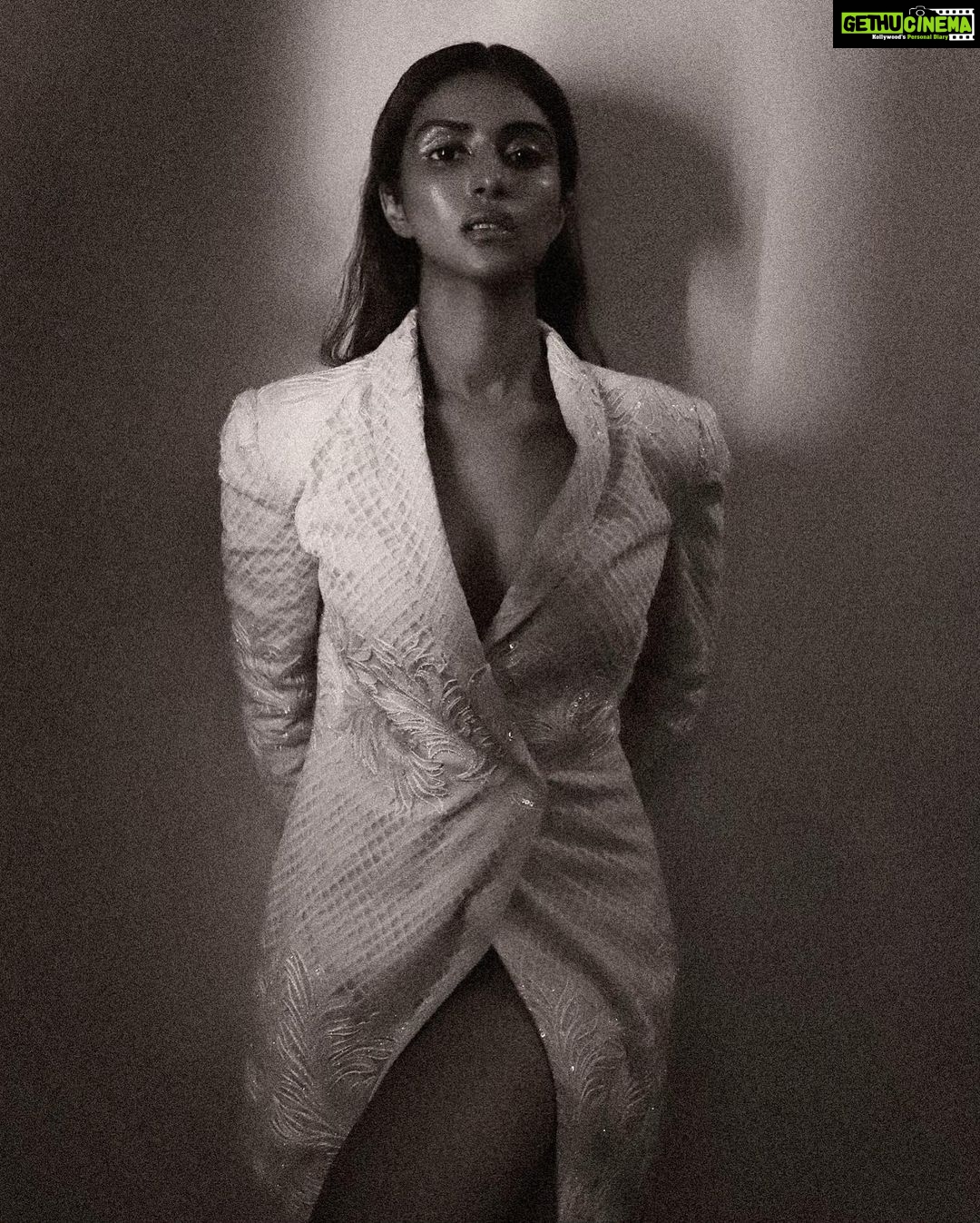 Pranutan Bahl Instagram - keep it chill 🕯