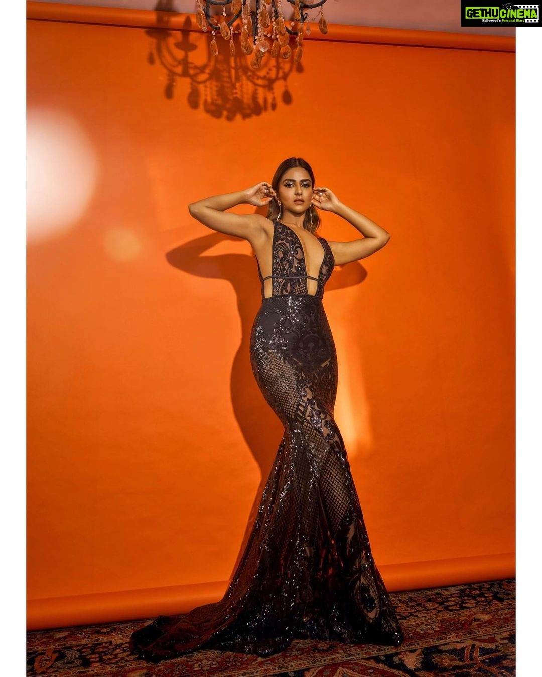 Pranutan Bahl Instagram - 👑 mentality only. 💥 #FILMFARE2022 💥 Outfit- @alamourthelabel Jewellery- @vinitamichaeljewelcraft & @karishma.joolry Shoes- @eridani.in Styled by- @anishagandhi3 & @rochelledsa Styling assistant - @gurnoor_chopra Hair- @krishnakami Make up- @krisann.figueiredo.mua Photography- @kkarmaa.studio