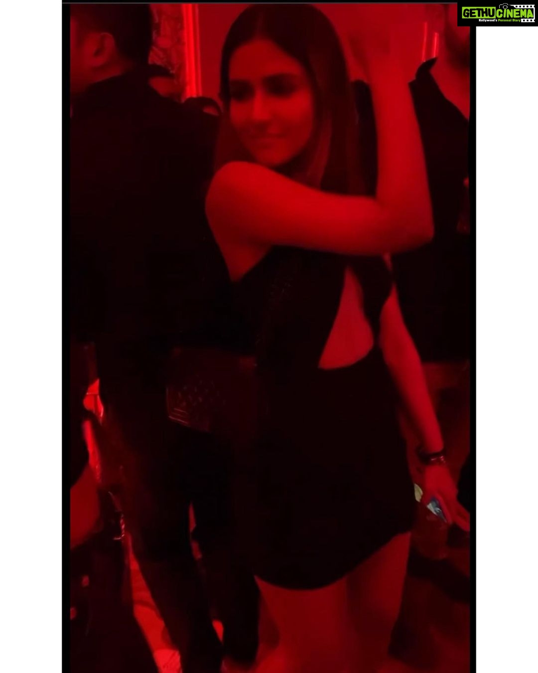 Pranutan Bahl Instagram - swipe to check the mood 🪩♥️