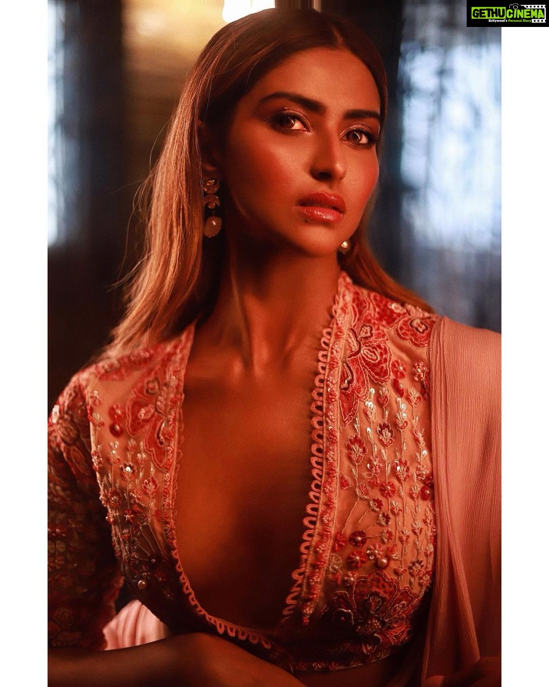 Pranutan Bahl Instagram - observe, perceive and let go ♥️