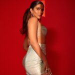 Pranutan Bahl Instagram - all that glitters was gold 🤭 showstopper this weekend for the coolest @pinkporcupines 🧡 at @timesfashionweek @vespaindia Outfit - @pinkporcupines Jewellery-@shriparamanijewels Make up- @shankarsawantmakeup Hair- @sunny_hairr Styling - @who_wore_what_when Photography - @niranjanpat