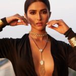 Pranutan Bahl Instagram - pachaas tola 😎🤪 #iykyk#filmy ♾️ Outfit @houseofcb Necklaces @amamajewels @anaqajewels Cuffs & Rings @bblinggbymeghana @zariinjewelry Styled by @anshikaav Assisted by @roshiijain Fashion intern @bhatia_tanisha Make up @shankarsawantmakeup Hair @sunny_hair @kavitaparmar_makeup_hair Shot by @niranjanpat