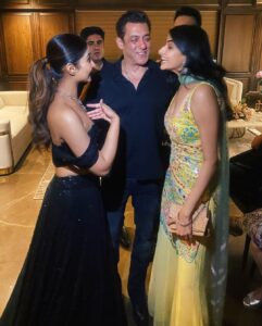 Pranutan Bahl Instagram - Maine Pyar Kiya in the multiverse 😝 Prem, Jeevan’s daughter and Suman’s daughter 🤭 #Eid 🌙❤️