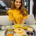 Pranutan Bahl Instagram – thaliiiii 😍🥰💛

#saturdaynight 🤤
