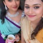 Preethi Sharma Instagram – With cute puty Sweety @i_haanvikasreenivas_official 😇 
@zeetelugu 

Beautiful jewellery from @new_ideas_fashions 

#zeetelugu  #psr  #padamatisandhyaragam #preelovesyou☮️ Hyderabad the City of Nawabs