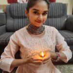 Preethi Sharma Instagram – May the Festival of Lights bring success and brighten up your future endeavours 🪔….
Wishing you and your family a happy and prosperous DIWALI 🪔 

#preelovesyou☮️ #familycelebration