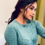 Preethi Sharma Instagram - Sleepy eyes, busy mind . #woarkaholic #shootingday #tiredmyself #preelovesyou☮️
