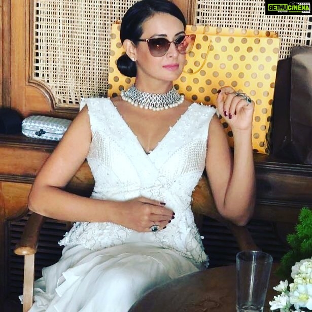 Preeti Jhangiani Instagram - Relax.. repeat .. #friday #fridaymood