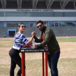 Preeti Jhangiani Instagram - This is how we’ve been settling our differences during the #lockdown 💪 Guess who’s been winning? #ProPanjaLeague #ArmWrestling #Panja #PPL @armwrestlingindia @dabasparvin www.propanja.com