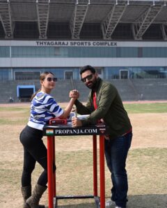 Preeti Jhangiani Instagram - This is how we’ve been settling our differences during the #lockdown 💪 Guess who’s been winning? #ProPanjaLeague #ArmWrestling #Panja #PPL @armwrestlingindia @dabasparvin www.propanja.com