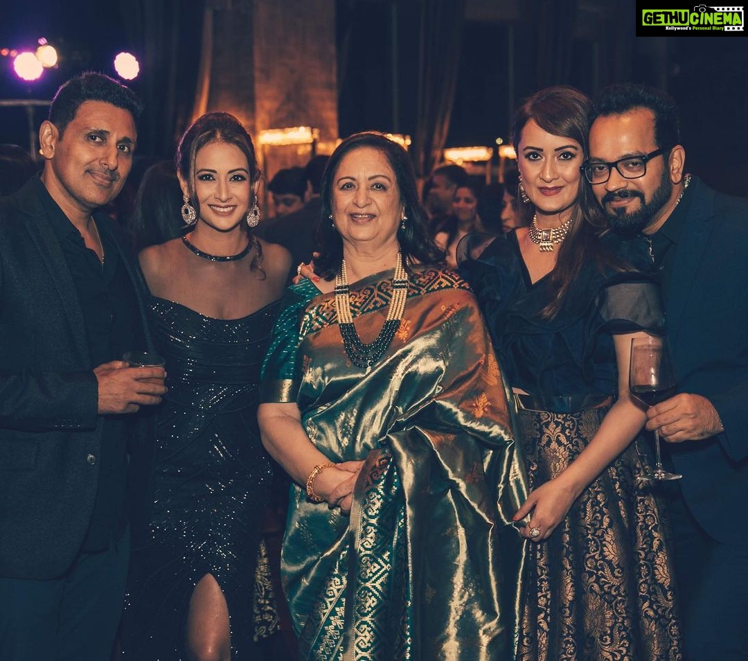Preeti Jhangiani Instagram - Moments ... @diksha_mehta weds @ferzadpalia All pics @nikhilkapur