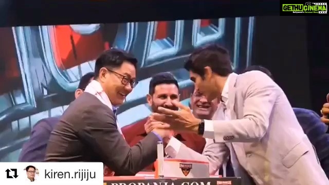 Preeti Jhangiani Instagram - Love these moments! Thank you sir 🙏 @kiren.rijiju !! These moments will always remain special for us and for all the athletes! #Repost @kiren.rijiju with @get_repost ・・・ Special #FitIndiaMovement moments from the first ever #ProPanjaLeague with @singhvijender @dabasparvin ,top Arm Wrestlers of India and the Indian Arm Wrestling Federation💪