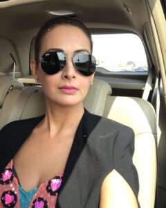 Preeti Jhangiani Instagram - Back into #eventmode 
#carfie