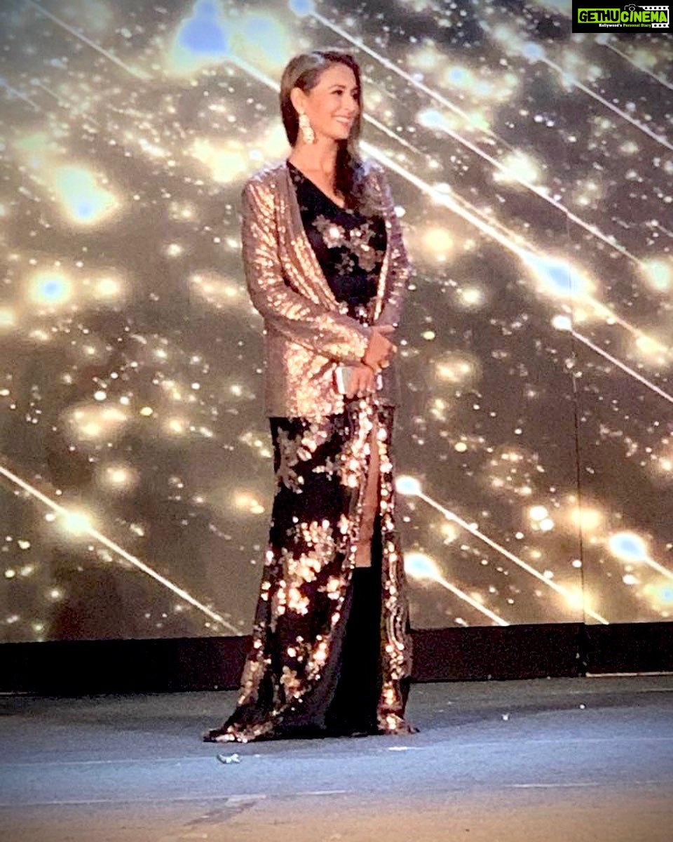 Preeti Jhangiani Instagram - Stars and Stripes. On stage at the @dainikjagraninext #mrsnaturalbeauty2020 beauty pagent at #lucknow Earrings by @swaravbyswatiandravi RAMADA Lucknow