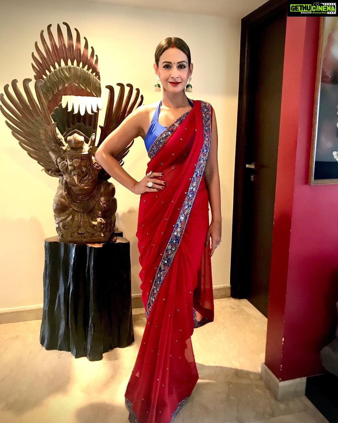 Preeti Jhangiani Instagram - Ready to dance in @jerrydsouza6486 Handmade jhumkis by @swaravbyswatiandravi