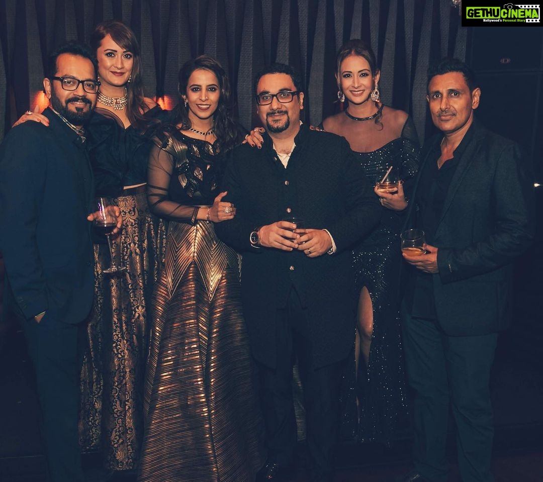 Preeti Jhangiani Instagram - Moments ... @diksha_mehta weds @ferzadpalia All pics @nikhilkapur
