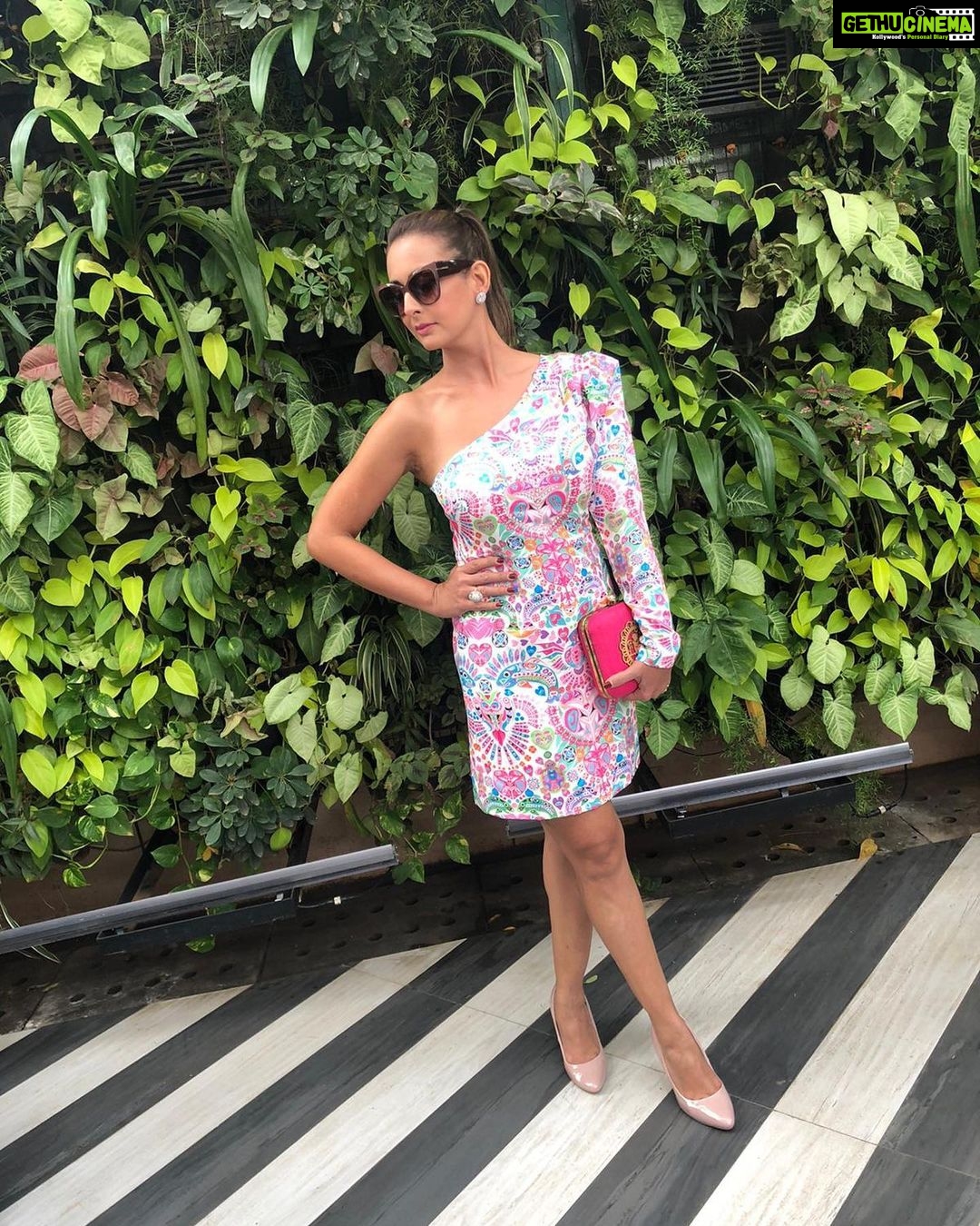 Preeti Jhangiani Instagram - Of brunches and more ... loving this fab one shoulder from @manisharorafashion #manisharora Thanks for the pics @priankaadvani ! Su Casa Bandra