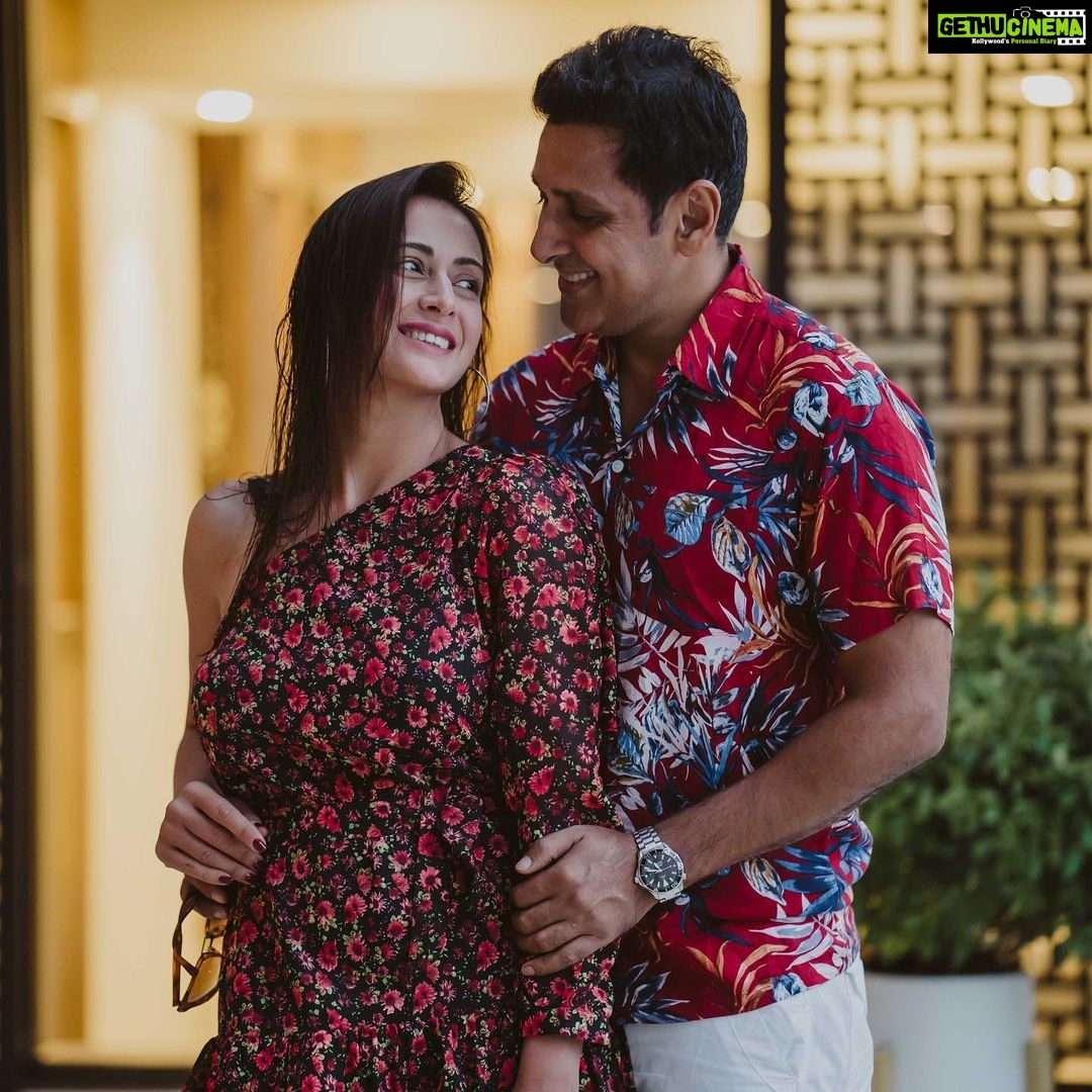 Preeti Jhangiani Instagram - Love is all you need What a beautiful morning @icfujairah #rediscoverlove ❤️ @wsengage #weddingsutraengage #intercontinentallife Pic courtesy @magicmotionmedia InterContinental Fujairah Resort