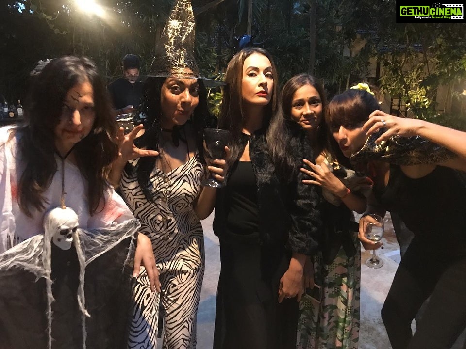 Preeti Jhangiani Instagram - Halloween 👻 nights #halloween Aswem Beach, Goa