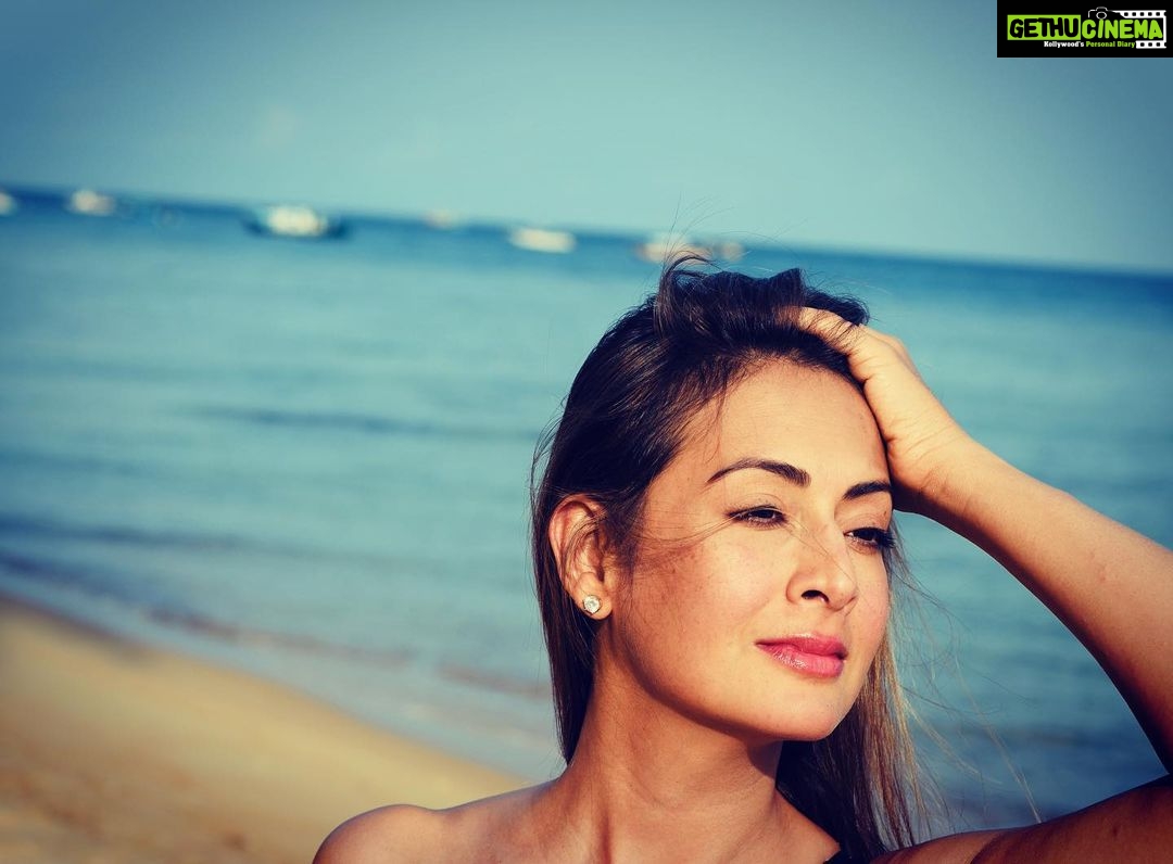 Preeti Jhangiani Instagram - Wednesday will bring with it opportunities.. just will it #wednesdaywisdom #beach #beachlife #beachdays #sea #sand #sun