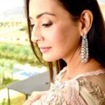 Preeti Jhangiani Instagram - Thursday #feels in @geishadesigns and @hemakhasturilabel Styled by @gentleman_gaga Picture by @sabadphotovideo #nikon #nikonphotography #sari #indianwear #indianfashion #pink #embroidery #pastels #thursday #thursdayfeels