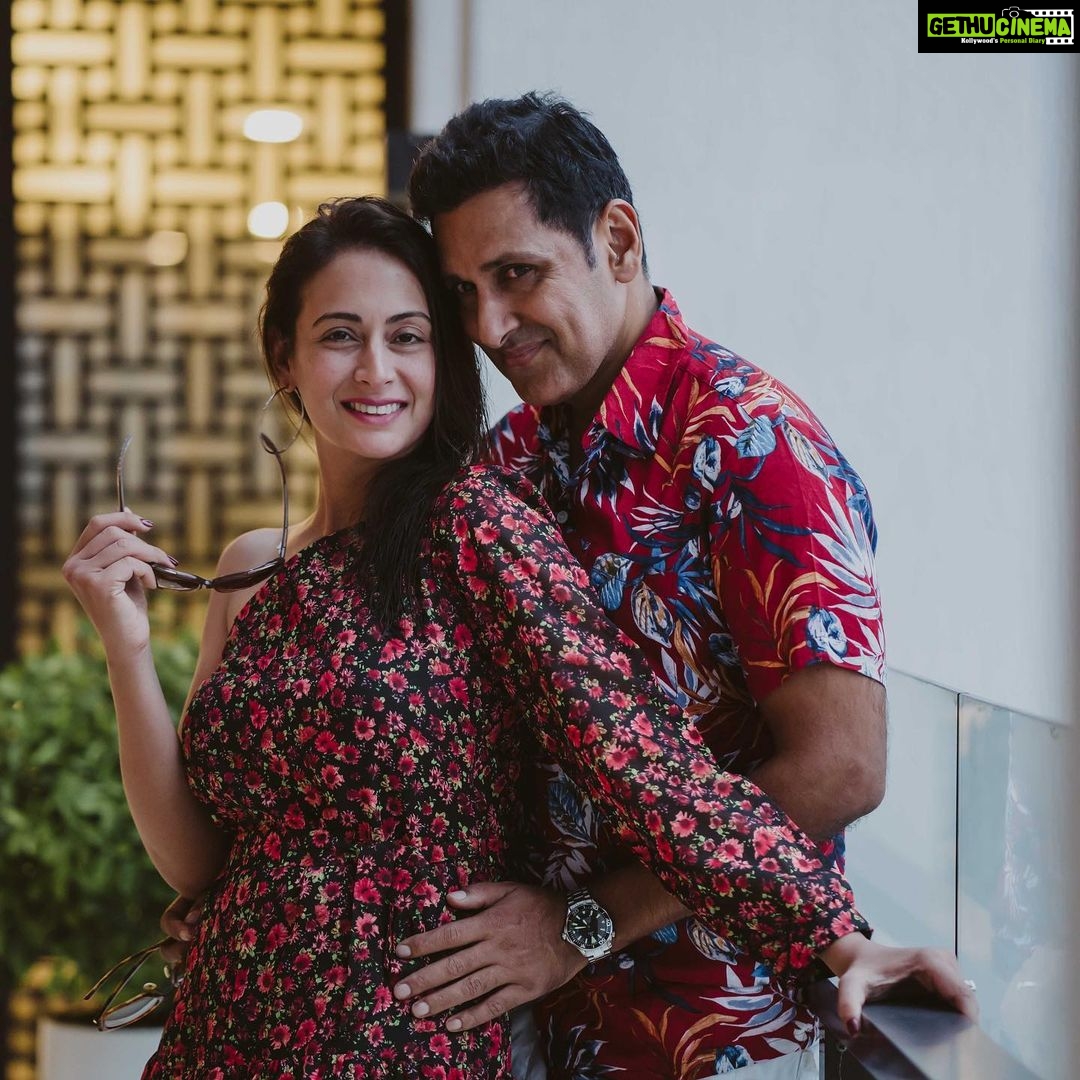 Preeti Jhangiani Instagram - Love is all you need What a beautiful morning @icfujairah #rediscoverlove ❤️ @wsengage #weddingsutraengage #intercontinentallife Pic courtesy @magicmotionmedia InterContinental Fujairah Resort