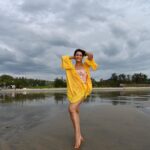 Preeti Jhangiani Instagram - I choose to smile I choose to love I choose to be happy Photo by @sabadphotovideo Camera courtesy @nikonindiaofficial #nikon #nikonz6 #nikonphotography #beach #beachdays #beachfashion #beachstyle Goa