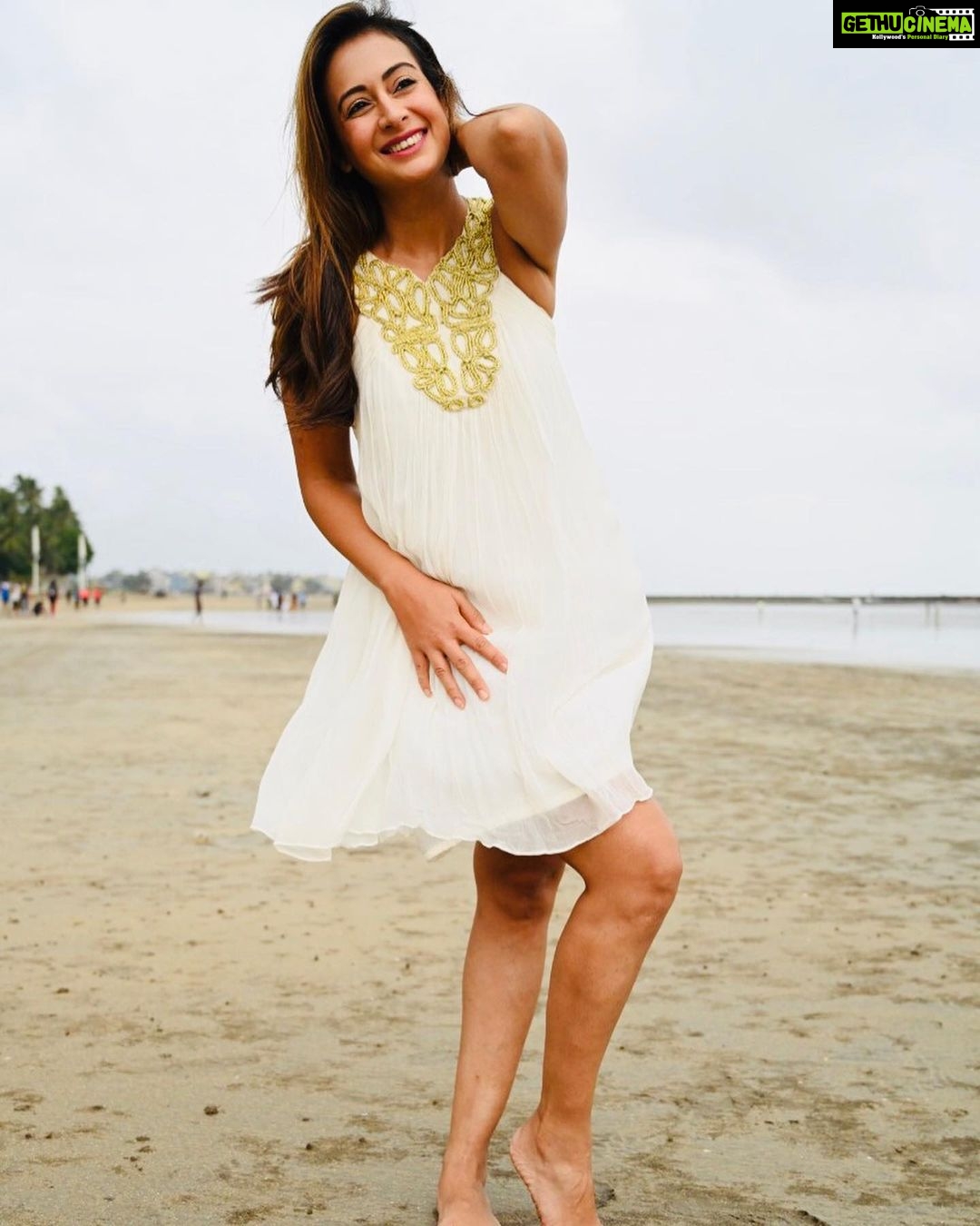 Preeti Jhangiani Instagram - When the husband is away on a #beach and you feel like being on one #throwback #beachdays #beachfun #midweekblues Camera Courtesy: @nikonindiaofficial @yusufk1207 #NikonZ7 #nikon #nikonphotography #beachfashion