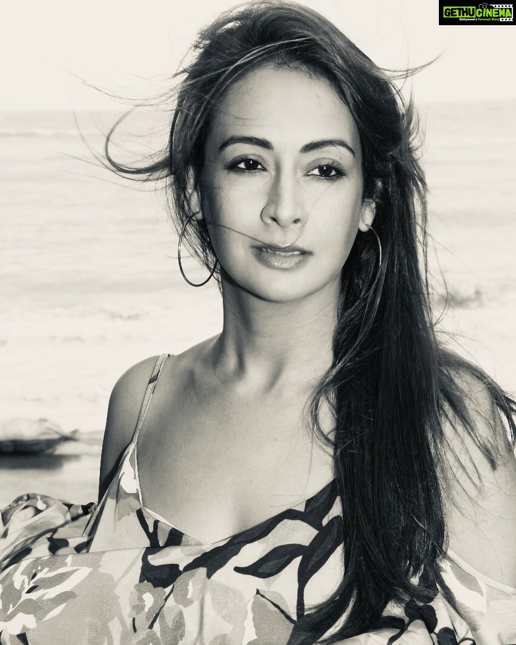 Preeti Jhangiani Instagram - “In the end, only three things matter: How much we loved, how gently we lived, and how gracefully we let go of things not meant for us" #wednesdaywisdom