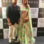Preeti Jhangiani Instagram - At the @lakmefashionwk for @narayanjewels wearing their beautiful designs Outfit by @geishadesigns Clutch by @thelittleshopbymegha Styled by @gentleman_gaga Hair by @eltonsteve #lakmefashionweek2019 #lakmefashionweek St. Regis Hotel