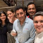 Preeti Jhangiani Instagram - #dinnertime @sujay.jairaj @minalthacker @imbajaj @mazharnadiadwala @zhenyanadiadwala @dabasparvin #amrutafadnavis Taj Lands End, Mumbai