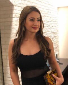 Preeti Jhangiani Instagram - It’s #FriYAY ! You comin’ ?
#friday #fridaynight #lbd