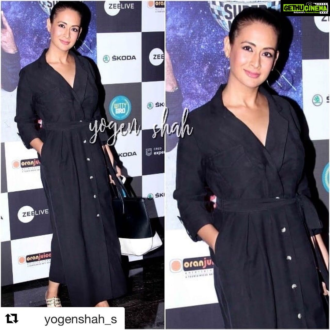 Preeti Jhangiani Instagram - #Repost @yogenshah_s with @get_repost ・・・ @jhangianipreeti today for the Great Comedy Show of Famous Stand Up Comedian @russellpeters in #Mumbai . #preetijhangiani #russellpeters #comedyshow #bollywoodstars #actors #yogenshah @yogenshah_s