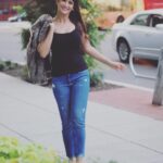 Preeti Jhangiani Instagram - Don’t worry #behappy .. #whateverwillbewillbe