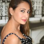 Preeti Jhangiani Instagram - Here’s lookin’ at you #monday ! Let’s make it productive ! #mondaymotivation
