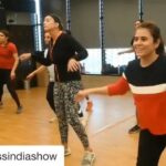 Preeti Jhangiani Instagram - #Repost @fitnessindiashow with @get_repost ・・・ Episode 4 of Sculpt X 2 Weeks Challenge is on your way, watch the full episode on Sony LIV & www.fitnessindiashow.com. with @jhangianipreeti & @rahul_pardasany at @resetlifeindia #SculptXWithRahulPardasany #noexcuses #fitnessisawayoflife #fitnessgoal #strengthtraining #fitnotskinny #preflight #fitnessmotivation #fitnessjourney #workout #workoutchallenge #gym #gymnastics #squats #flexibility #strong #strentgh #fitness #fitnessgoals #fit #dance #fitnesstransformation #fitnesslife #fitnessfreak #fitnessaddict #bollywoodfitness #bollywoodworkout #workoutroutine #workoutmotivation RESET