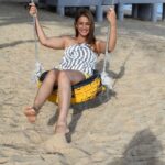 Preeti Jhangiani Instagram - Just a little reminder today to never forget the child in you ☺️ Swinging into #sunday #sundaysbelike #tyreswing #tiomanislands #malaysia #beachdays #beachfashion