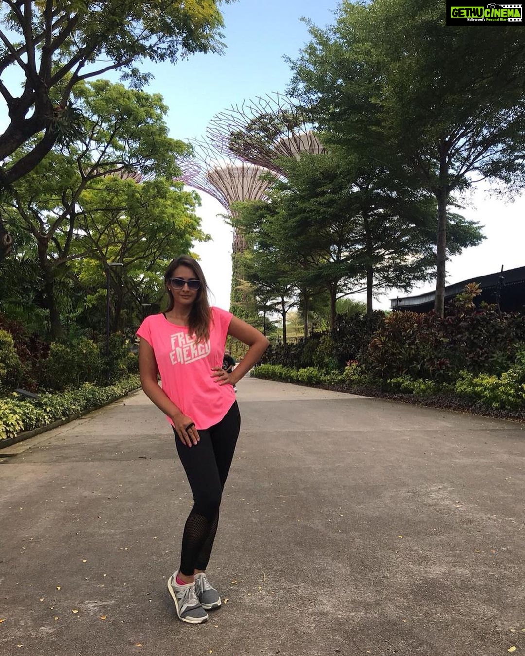Preeti Jhangiani Instagram - Holiday blues #singapore @visit_singapore