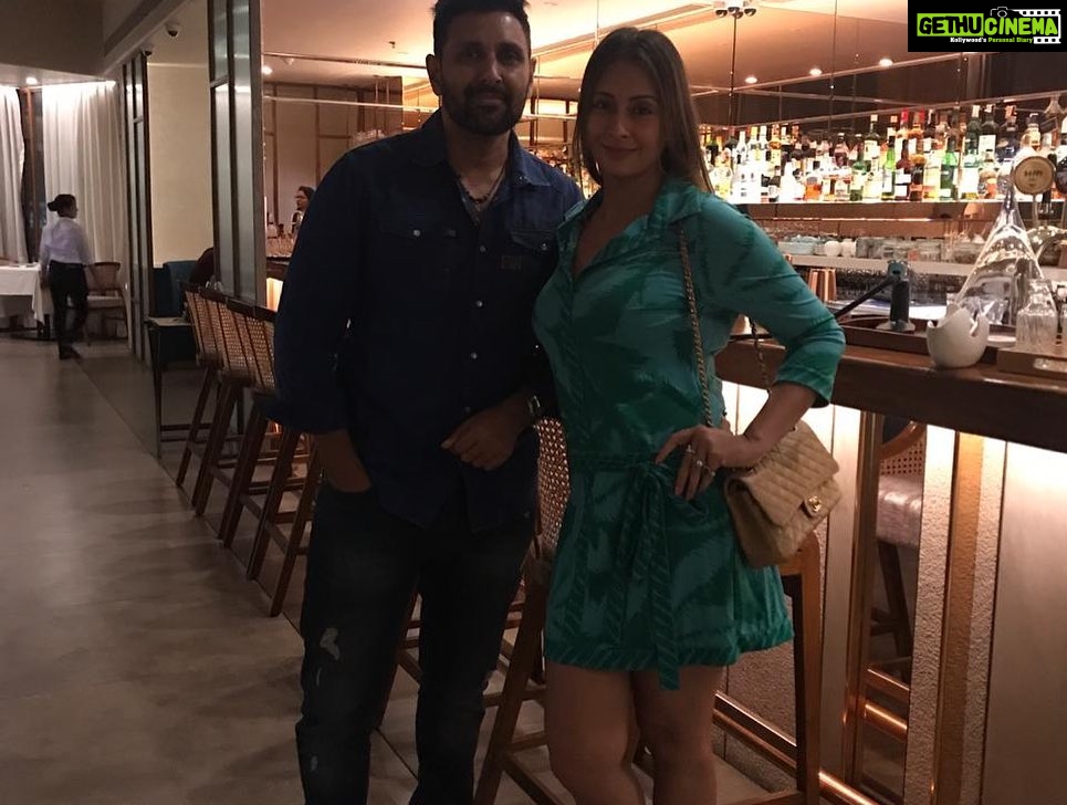 Preeti Jhangiani Instagram - Very #satiated customers! Thank you @tresindmum and @komallath for such a fabulous #culinary experience!! Our #tastebuds are in overdrive! Trèsind Mumbai