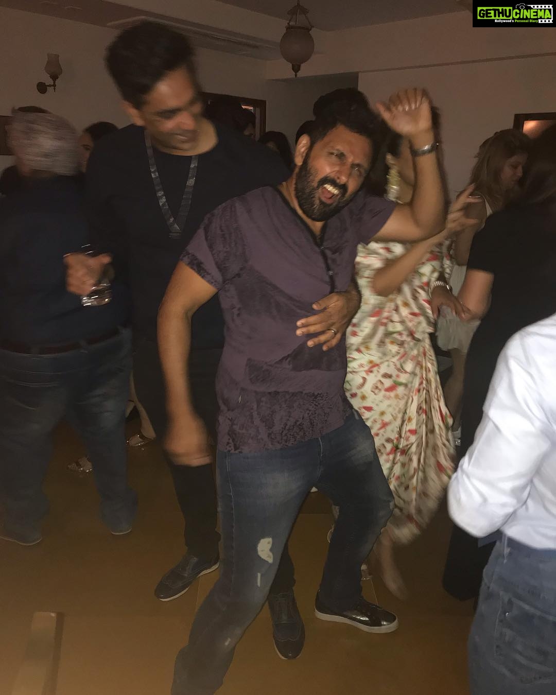 Preeti Jhangiani Instagram - Some more people who should not be invited @shibanimadhavlal and #kabirsatyani @dabasparvin @mmu_suter